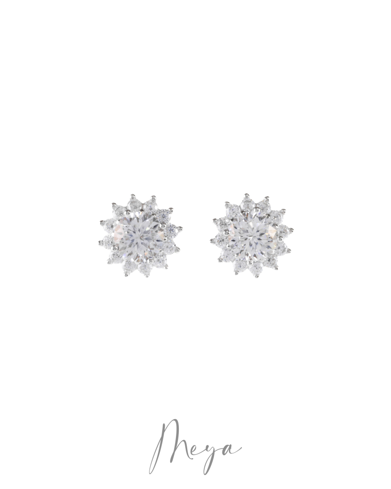 莫桑石5mm 太陽花耳針 / 銀色