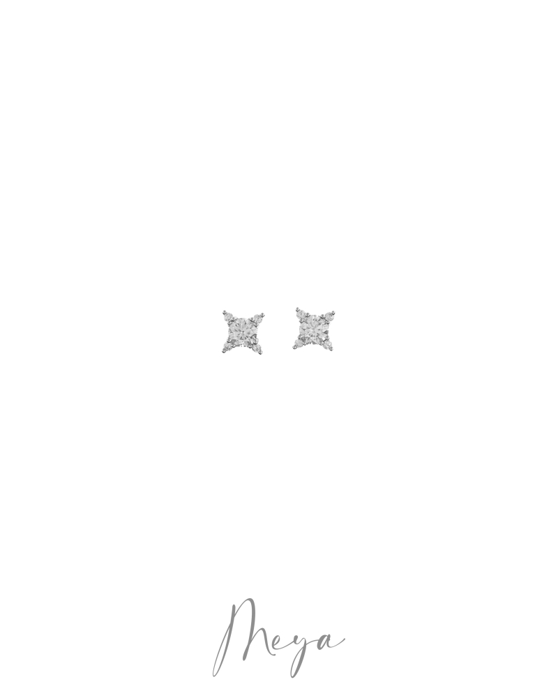莫桑石小四星形耳環/銀色