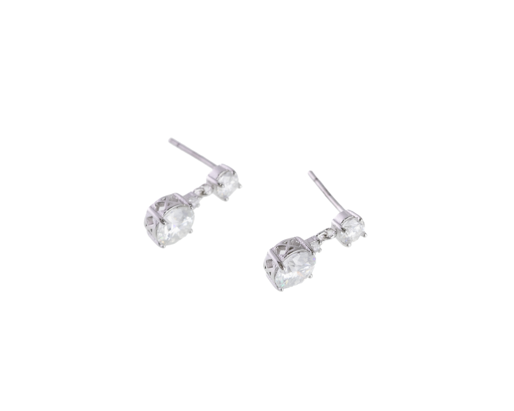 莫桑石6.5mm 漸層三顆鑽耳針 / 銀色